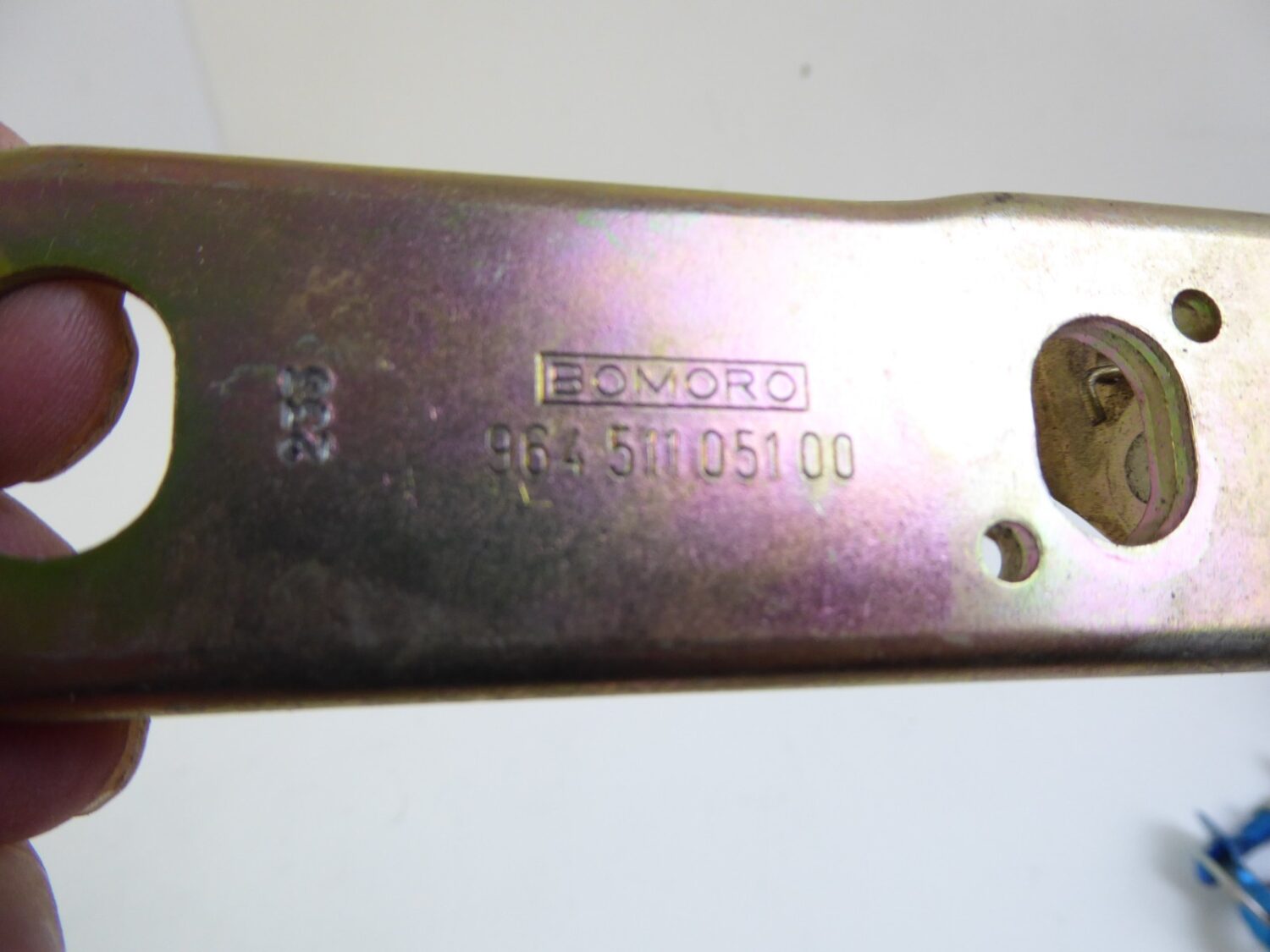 PORSCHE 911 964 993 Schloss Oberteil Haubenschloss Vorne 96451105100 – Bild 6