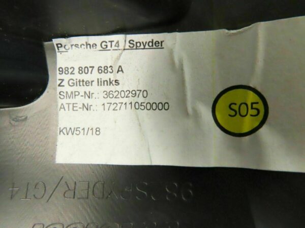 Porsche 718 GT4 Spyder Gitter links NEU 982807683 A Stoßstange – Bild 6