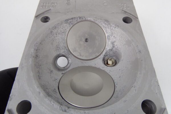 Porsche 911 993 9931042956R Zylinderkopf zum Überholen – Bild 9