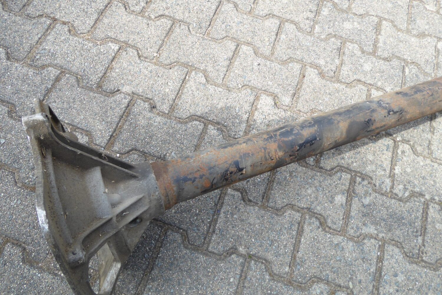 Porsche 924 944 Zentralrohr Kardanwelle Transaxlewelle 477521271F – Bild 4