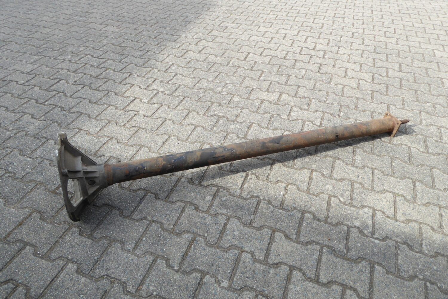 Porsche 924 944 Zentralrohr Kardanwelle Transaxlewelle 477521271F