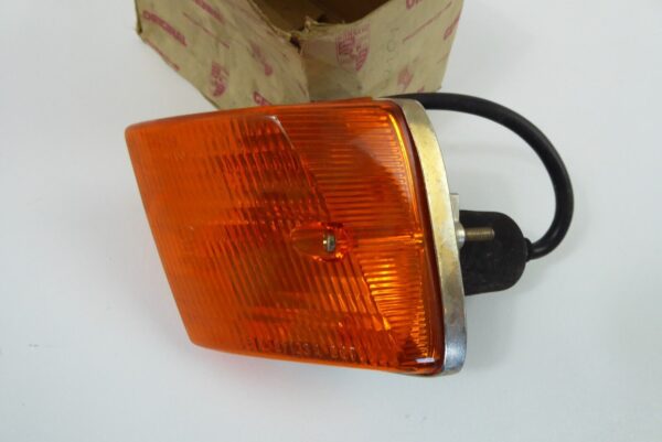 Porsche 928 S Blinker Vorne links 92863142101 NEU NOS