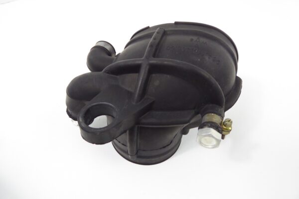 Porsche  964 911  Lufthutzeneinlass Stutzen am Motor 96411036600 – Bild 4