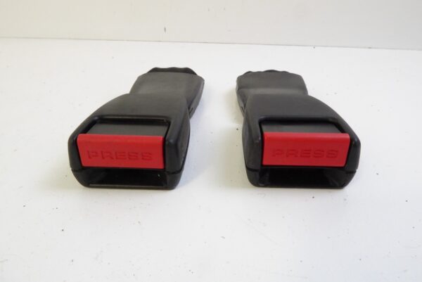 Original Porsche 924 944 968 Gurtschloss hinten Peitsche Gurt REPA 477857739B – Bild 7