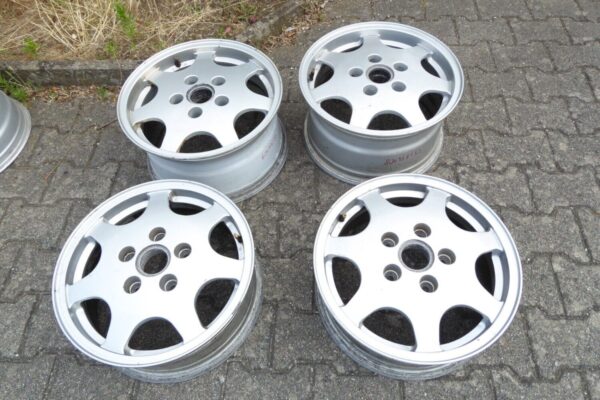 Porsche  911 964 924/944 7J x15 ET 52  96436211201 Alufelgen Satz Felgen