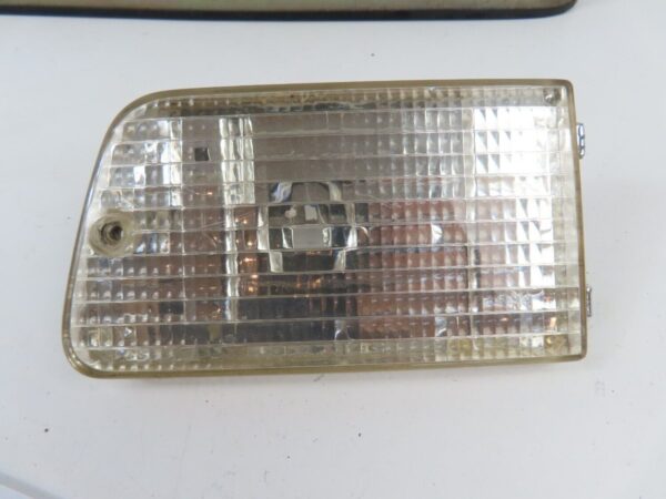 Porsche  911 964 Abdeckblende Links  Blinkleuchte weiß 96463140900