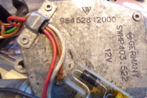 Porsche 911/964/993 96462812000 Heckwischermotor – Bild 4