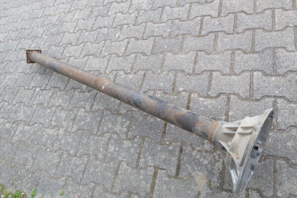 Porsche  924 477 2.0  125PS Zentralrohr Kardanwelle Transaxlewelle 477521271F