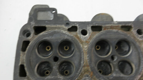 Porsche 928 Zylinderkopf 9281044132R am Motor – Bild 3