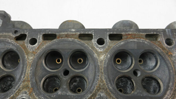 Porsche 928 Zylinderkopf 9281044132R am Motor – Bild 5