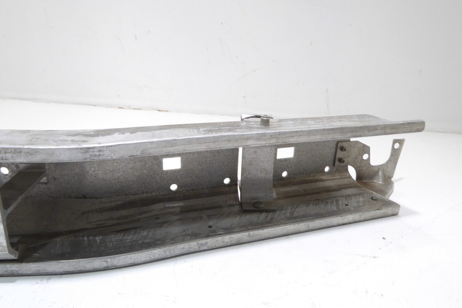 NEU Porsche 928 S4 Stoßstangenträger Stoßstange Hinten Aluträger 92850501004 – Bild 5