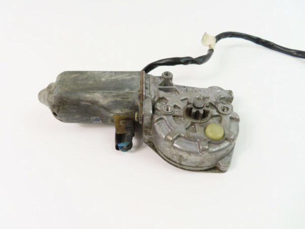 PORSCHE 911 964 SC 3.2 Elektromotor, Rechts Fensterheber Motor Bosch 0130821063 – Bild 3