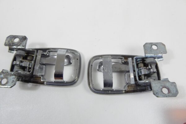 PORSCHE 914 914/6 Türgriff innen Rechts Links Türöffner 411337097 – Bild 5