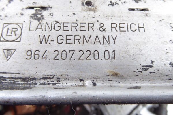 Porsche 911  964 993 Ölkühler Kühler 96420722002 – Bild 4