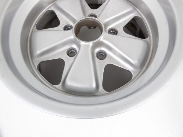 Porsche 911 Fuchs Felge    8J x 15 Zoll 91136102042 – Bild 6