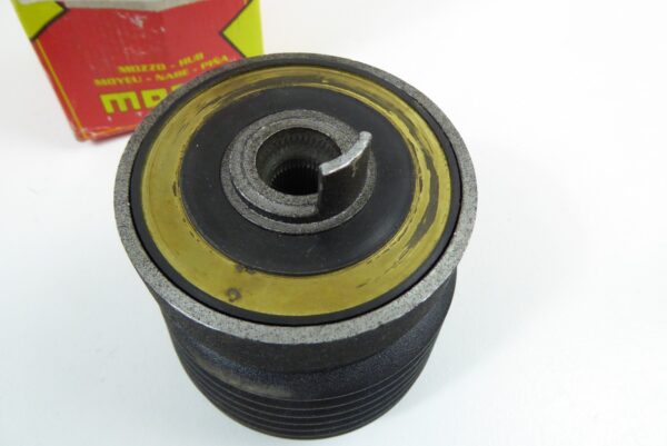 NEU Porsche 911  Momo Lenkrad Nabe 17mm – Bild 4