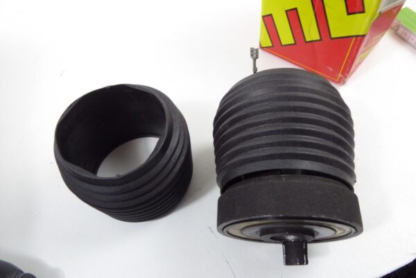 NEU Porsche 911  Momo Lenkrad Nabe 17mm – Bild 7