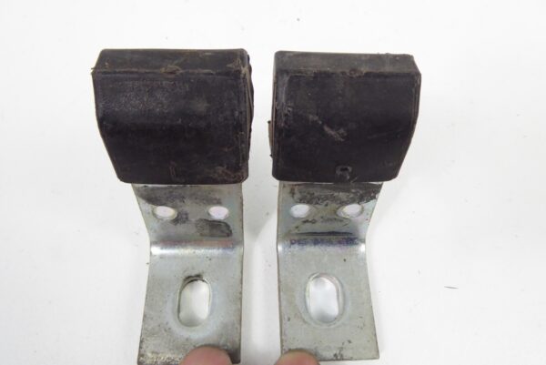 PORSCHE 911 Sitz Recaro Winkel Auflagegummi  Rechts Links  90152119100 – Bild 4