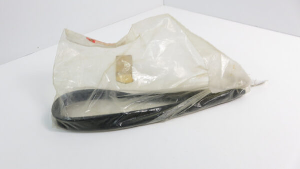 PORSCHE  924 944 Fensterführung   Rechts Original NEU 477837494A