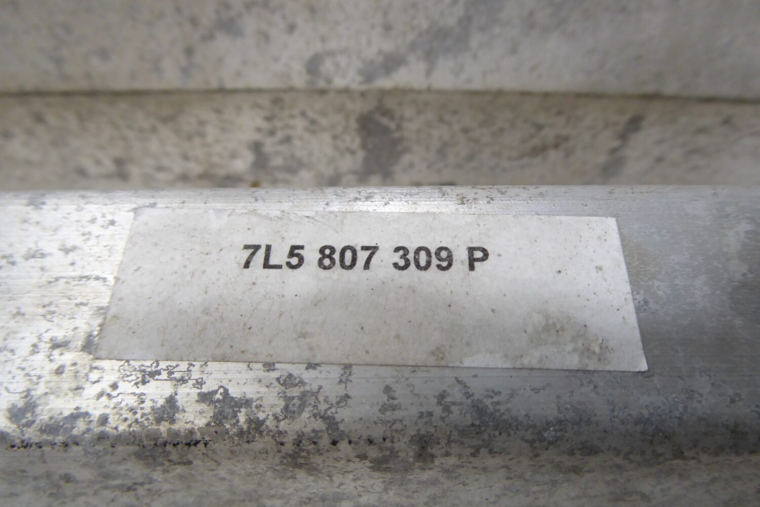 PORSCHE Cayenne 7L5807309P Steg Stoßstange Hinten – Bild 4