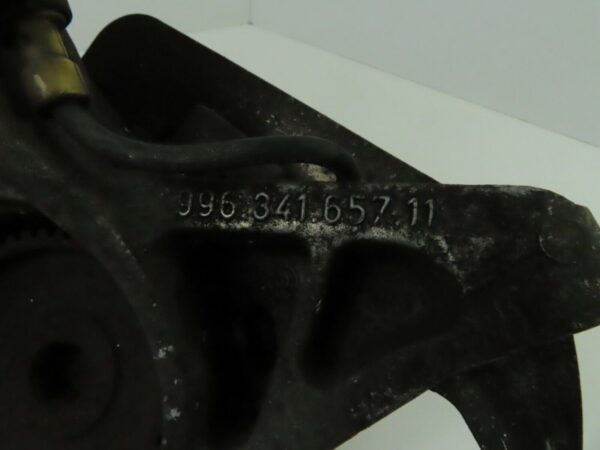 Porsche 911 996 Carrera Achsschenkel vorne links 99634165711 – Bild 8
