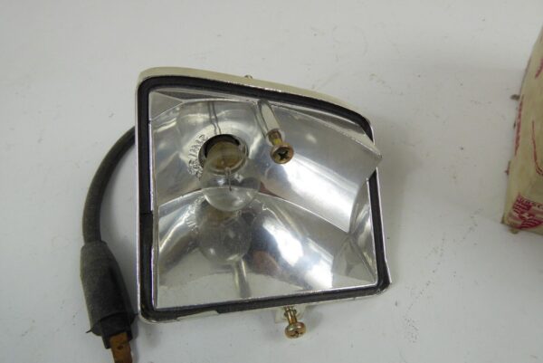 Porsche 928 S Blinker  vorne rechts  92863142100 NEU NOS – Bild 4
