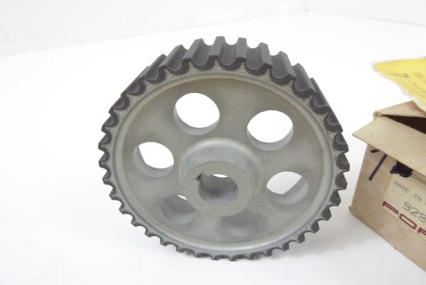 NOS NOS Porsche 928  Antriebszahnrad der Ölpumpe  92810710711