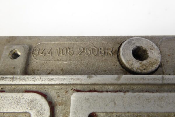 Nr 2 Porsche 944 Nockenwellenblock Nockenwelle 9441052506R – Bild 11