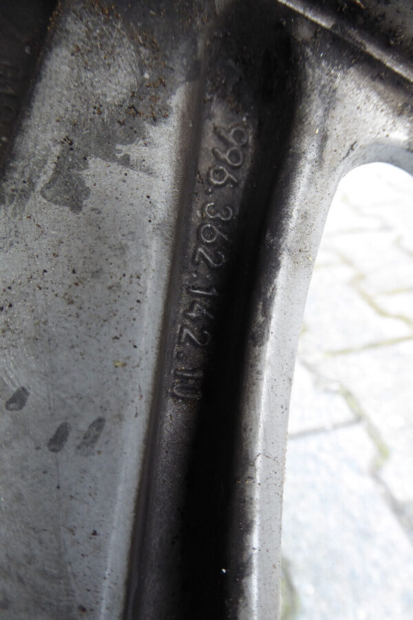 Original Porsche 911 996 11Jx18" ET45 Turbo Rad Felge 99636214210 – Bild 11
