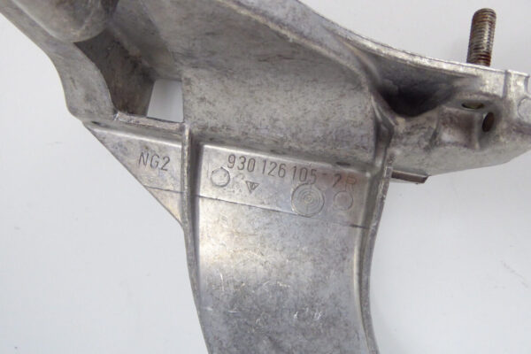 PORSCHE 911 Träger Halter Klima Kompressor  9301261052R – Bild 4