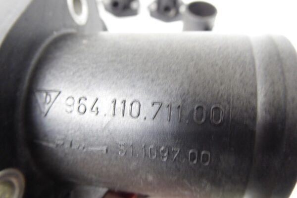Porsche 911 964  Ansaugstutzen Saugrohrstutzen Ansaugverteiler 96411071100 – Bild 4