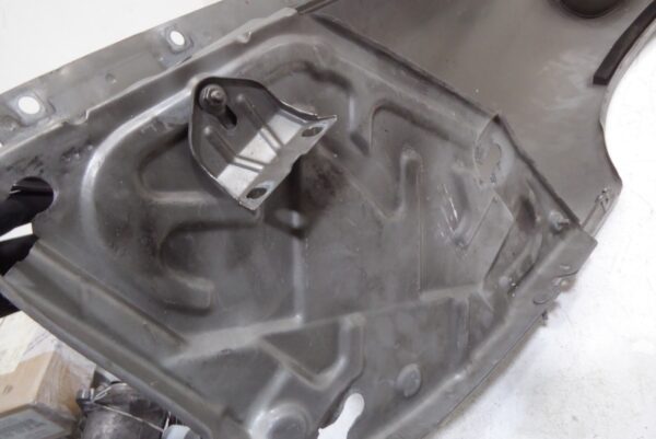 Porsche 911 996  Modelle Kotflügel Rechts  Silber Original – Bild 10