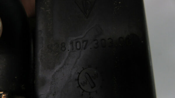 Porsche 928 Öleinfüllstutzen 92810730306 – Bild 5