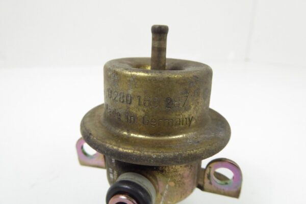 Porsche 944 928 911 BOSCH 0280160287 Kraftstoffdruckregler – Bild 3