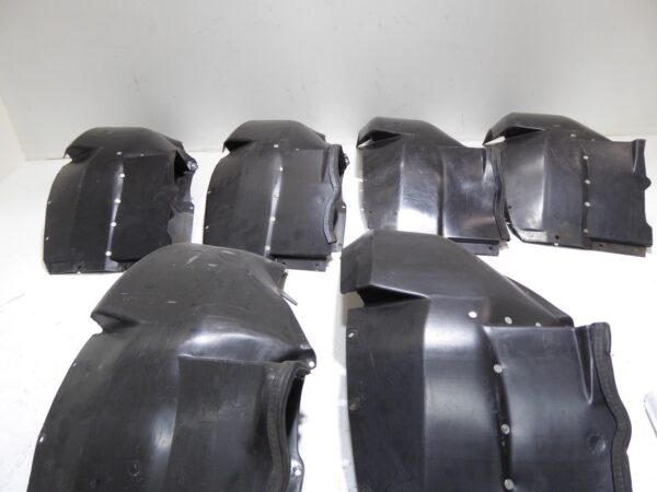 PORSCHE 911 964 C2 C4 Radhausschale Vorne Rechts 96450402600