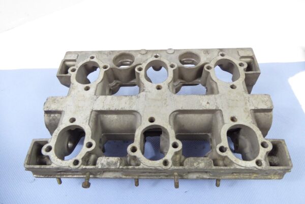 Porsche 911 964 Motor  Nockenwellengehäuse Nockenwelle 9641051111R von 1992 – Bild 3