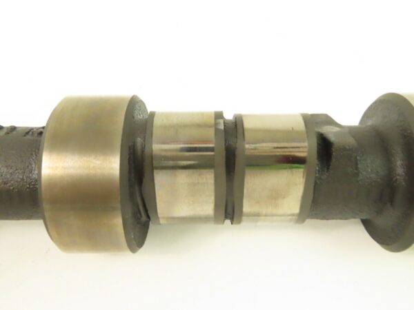 Porsche 911 993 Turbo Nockenwelle im Motor 99310524651 Rechts – Bild 6