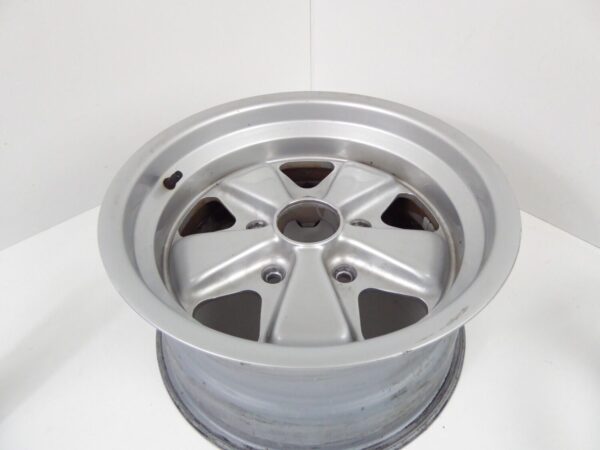 Porsche 911 Fuchs Felge 8 J x 15 Zoll 91136102042