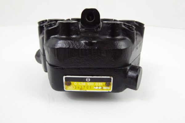 Porsche 911 G Modell 3.0 SC Mengenteiler Bosch 0438100031 – Bild 7