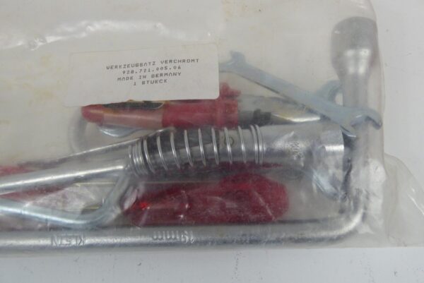 Porsche 928 Werkzeug 92872100506 – Bild 5
