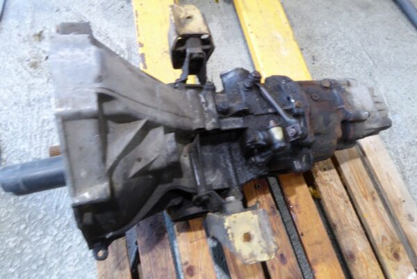 Porsche  944 924 Getriebe Schaltgetriebe OK25043 – Bild 3
