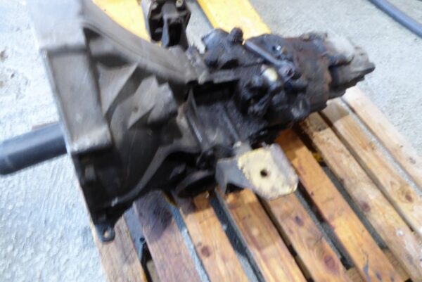 Porsche  944 924 Getriebe Schaltgetriebe OK25043 – Bild 4
