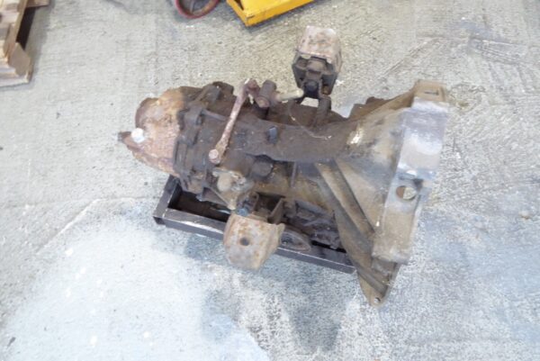 Porsche  944 924 Getriebe Schaltgetriebe YR02037 – Bild 7