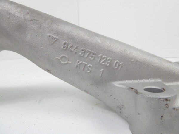 Porsche 944 Links Motor Befestigung Halterung 94437512301 – Bild 4