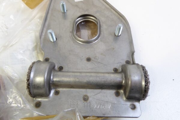 Neu Porsche 911 996 Halter Auspuff  99611123801 – Bild 5