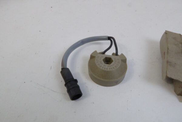 PORSCHE 911 993 964 Vorwiderstand Ölkühler 99399361652100 – Bild 4