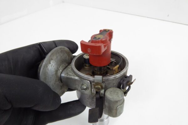 Porsche 356  912 Bosch Zündverteiler 0231115061 im Motor – Bild 8
