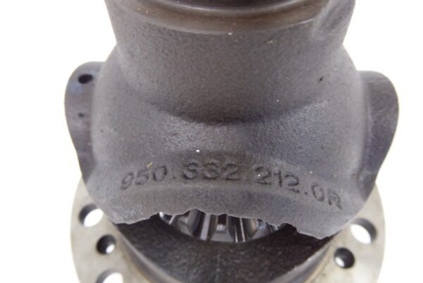Porsche 911 964  Differenzial Korb im Getriebe  9503322120R – Bild 3