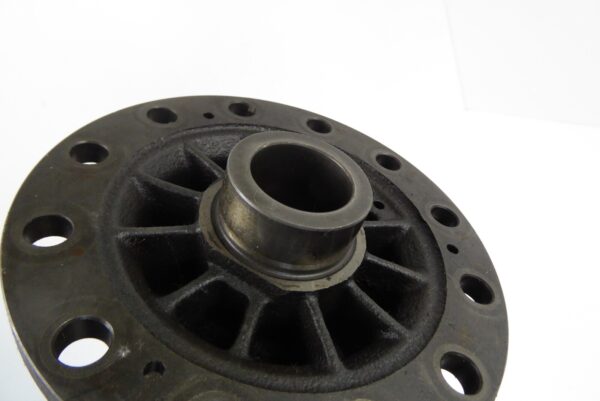 Porsche 911 964  Differenzial Korb im Getriebe  9503322120R – Bild 7