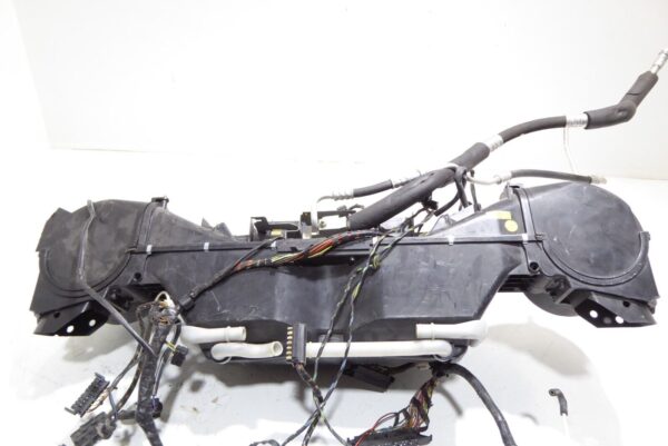 Porsche 911  993 Heizungskasten Klimakasten gebraucht 99357300701 BEHR